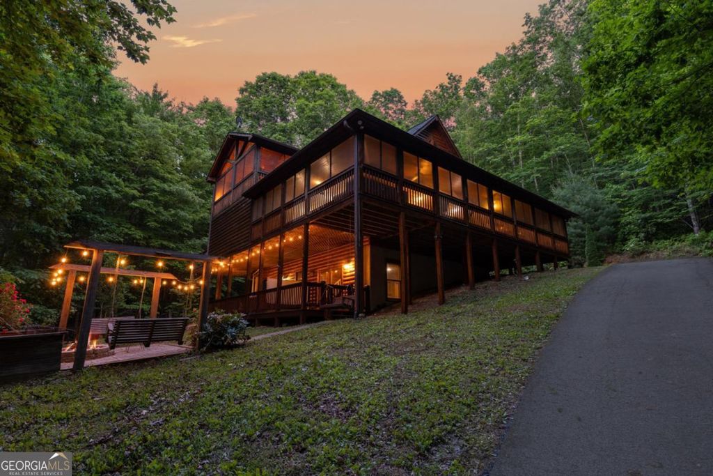 220 Solar Drive, Blue Ridge, GA 30513