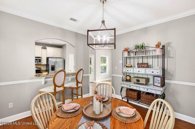 6 Sweetgrass Lane, Ocean Springs, MS 39564