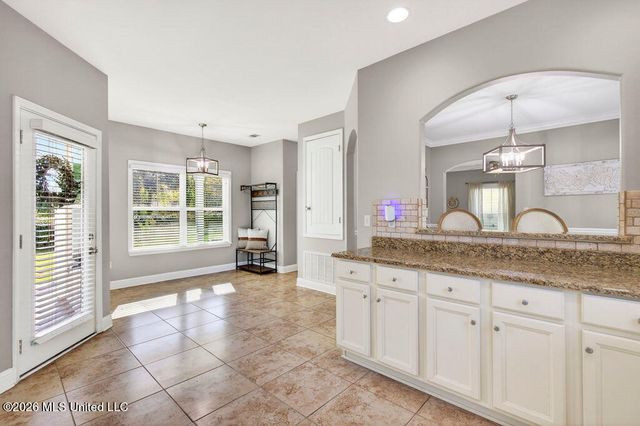 6 Sweetgrass Lane, Ocean Springs, MS 39564