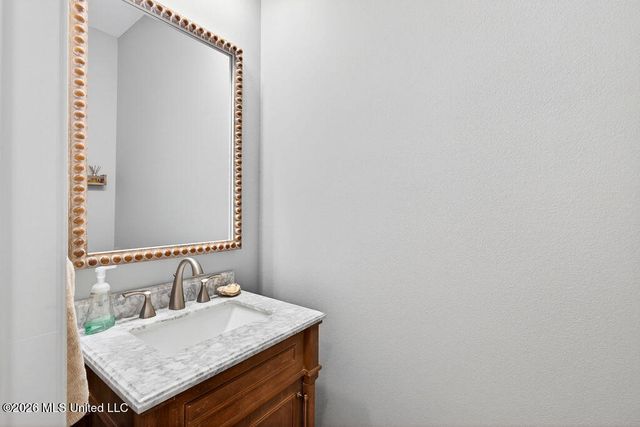 6 Sweetgrass Lane, Ocean Springs, MS 39564