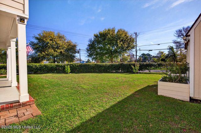 6 Sweetgrass Lane, Ocean Springs, MS 39564