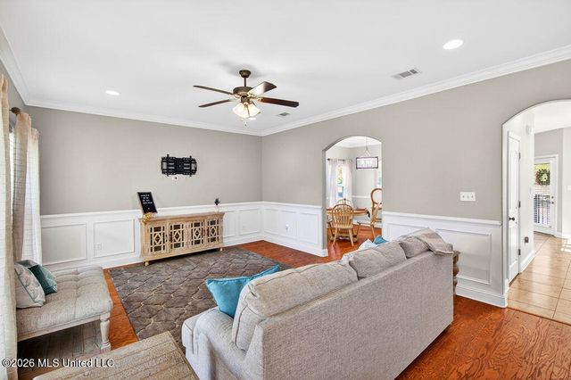 6 Sweetgrass Lane, Ocean Springs, MS 39564