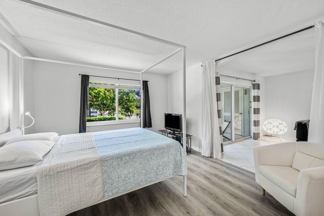 207 Tropic Isle Drive 208, Delray Beach, FL 33483