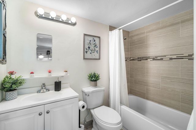 207 Tropic Isle Drive 208, Delray Beach, FL 33483