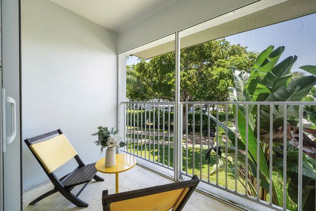 207 Tropic Isle Drive 208, Delray Beach, FL 33483