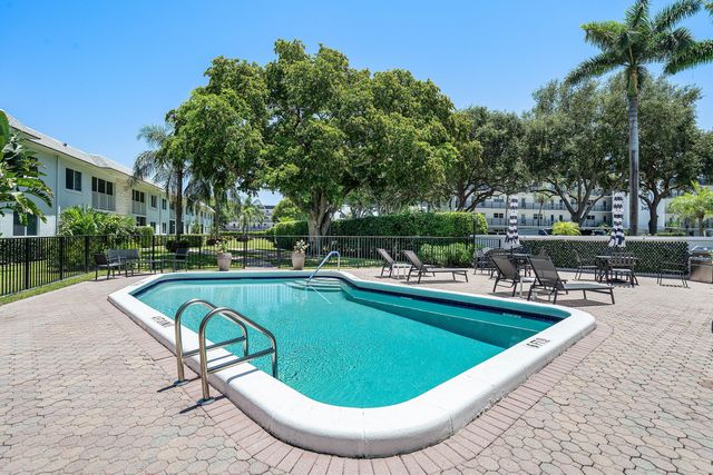 207 Tropic Isle Drive 208, Delray Beach, FL 33483