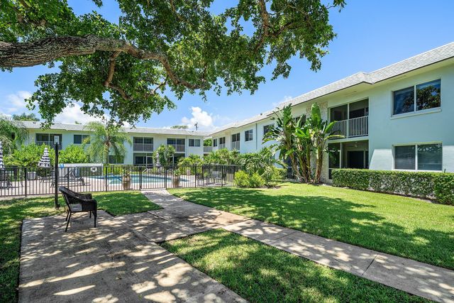 207 Tropic Isle Drive 208, Delray Beach, FL 33483
