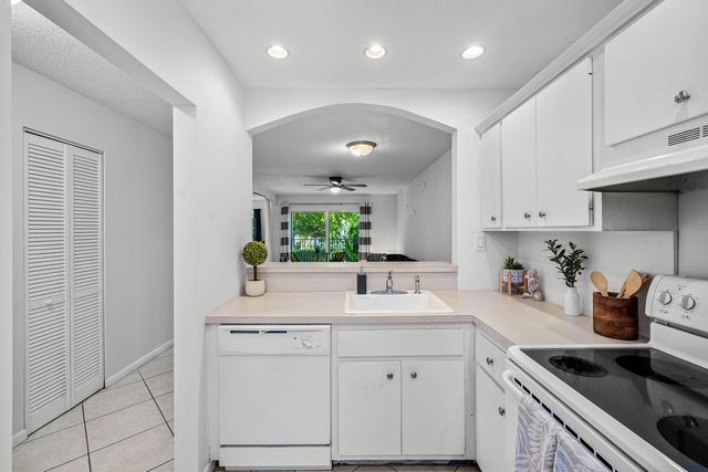 207 Tropic Isle Drive 208, Delray Beach, FL 33483