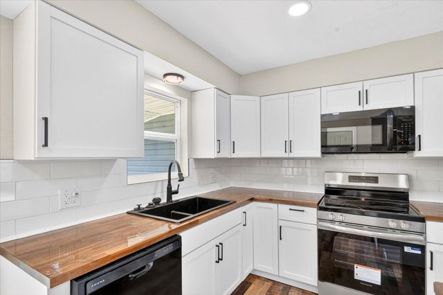 1036 E Morningside Street, Springfield, MO 65807