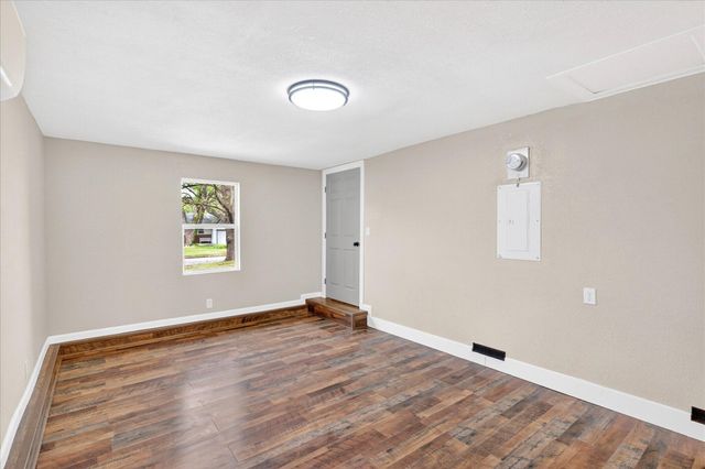 1036 E Morningside Street, Springfield, MO 65807