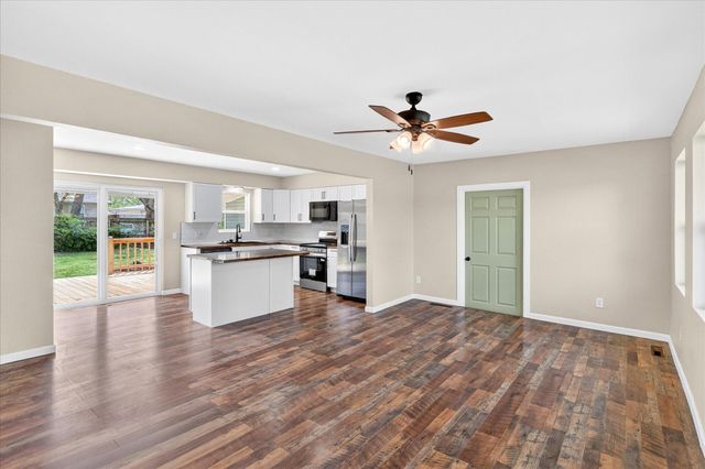 1036 E Morningside Street, Springfield, MO 65807