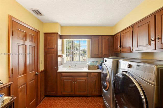 3903 Edison Avenue, Bowling Green, FL 33834