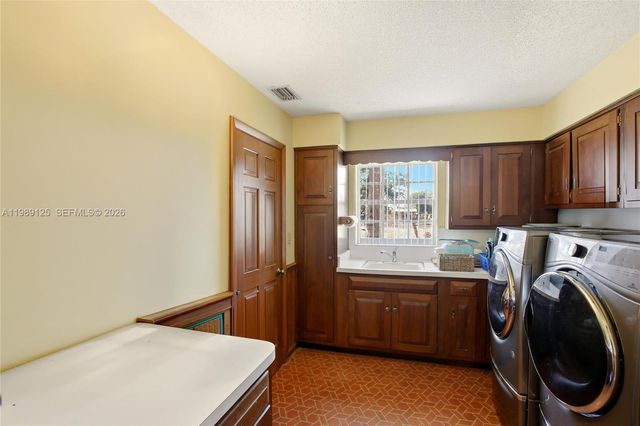 3903 Edison Avenue, Bowling Green, FL 33834