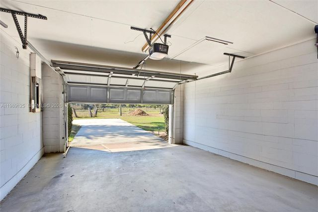3903 Edison Avenue, Bowling Green, FL 33834