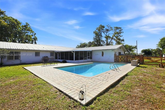 3903 Edison Avenue, Bowling Green, FL 33834
