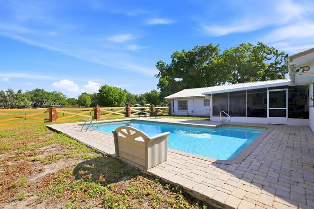 3903 Edison Avenue, Bowling Green, FL 33834