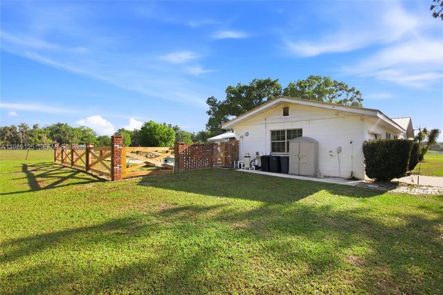 3903 Edison Avenue, Bowling Green, FL 33834