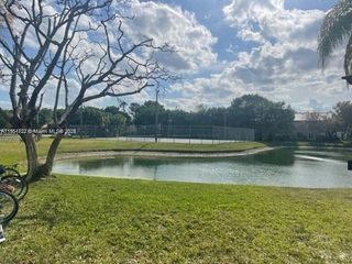565 Vista Isles Dr 2011, Sunrise, FL 33325