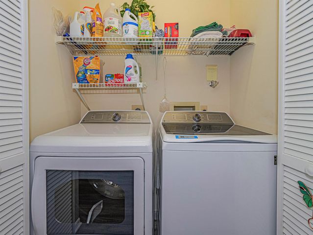 870 Lake Orchid Circle 204, Vero Beach, FL 32962