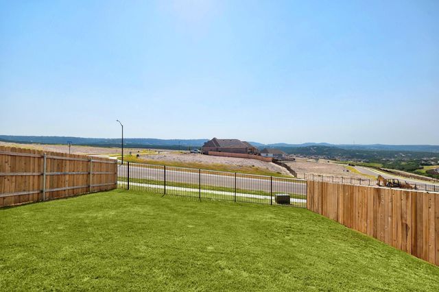 8015 Shining Flor RUN, Lago Vista, TX 78645
