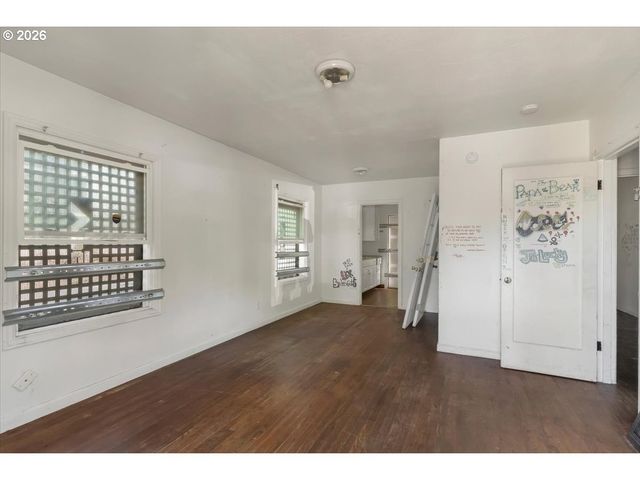 4526 N MARYLAND Ave, Portland, OR 97217