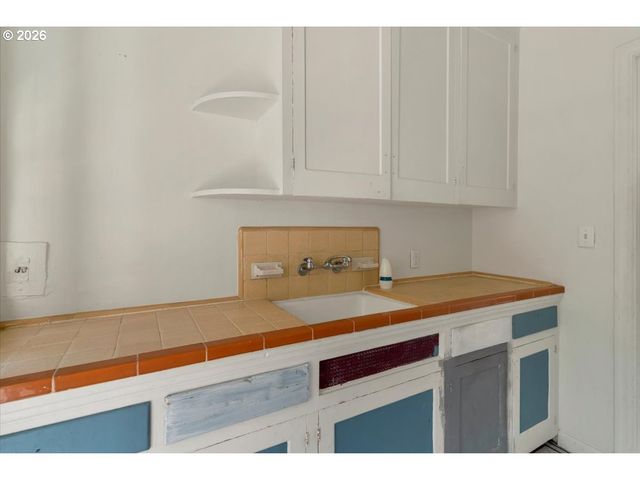 4526 N MARYLAND Ave, Portland, OR 97217