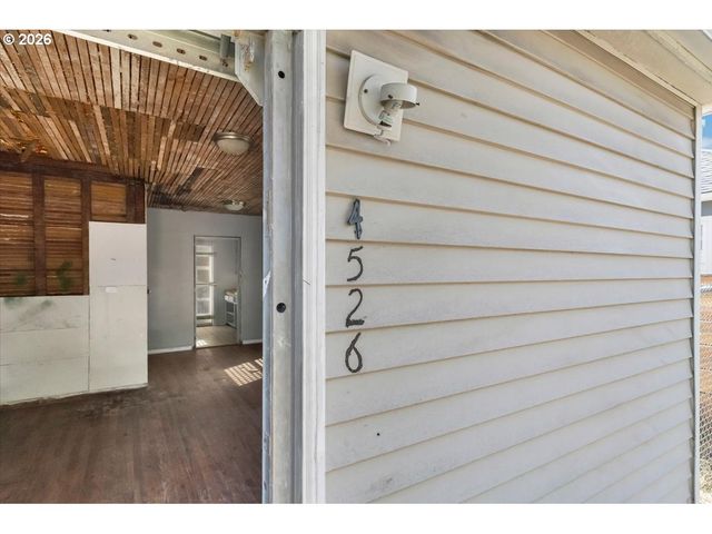 4526 N MARYLAND Ave, Portland, OR 97217