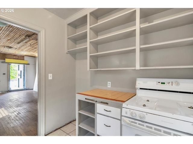 4526 N MARYLAND Ave, Portland, OR 97217