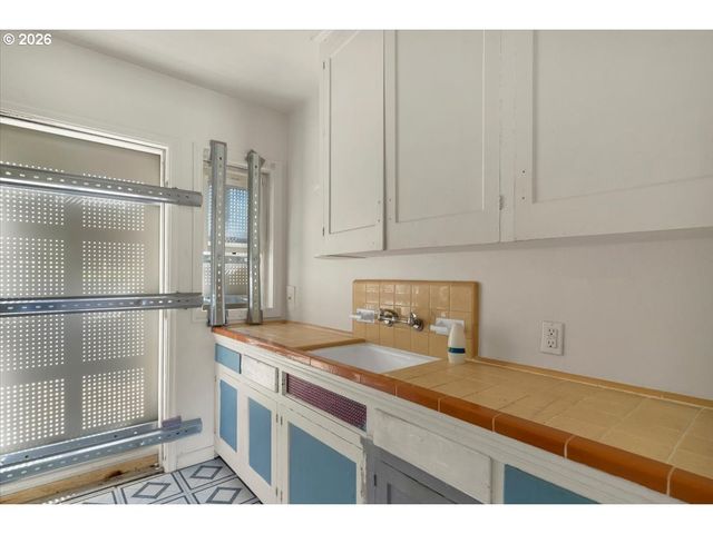 4526 N MARYLAND Ave, Portland, OR 97217