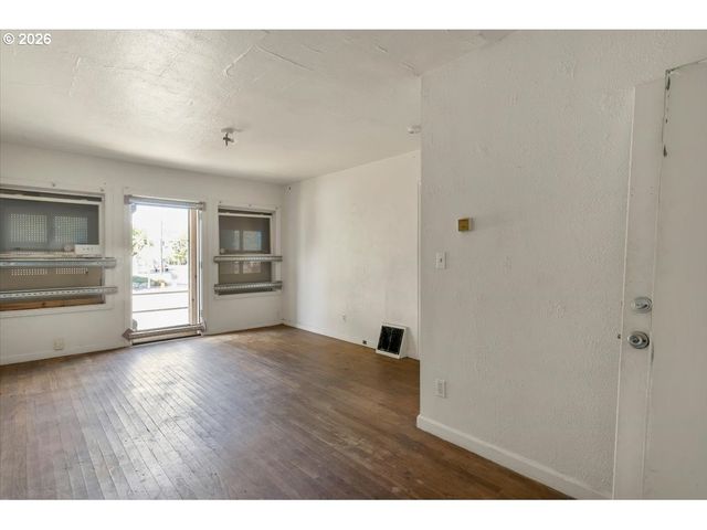 4526 N MARYLAND Ave, Portland, OR 97217