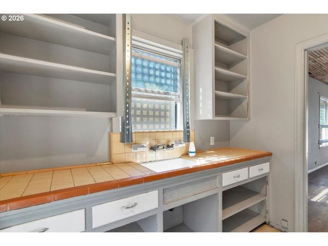 4526 N MARYLAND Ave, Portland, OR 97217
