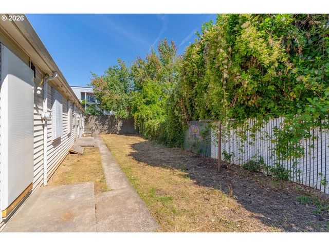 4526 N MARYLAND Ave, Portland, OR 97217