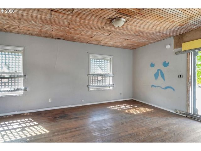 4526 N MARYLAND Ave, Portland, OR 97217