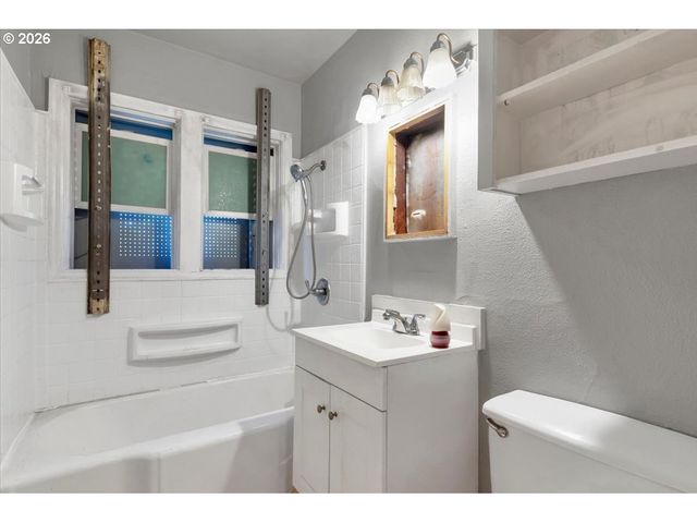 4526 N MARYLAND Ave, Portland, OR 97217