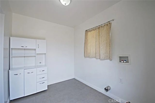 10622 Zelzah, Granada Hills, CA 91344