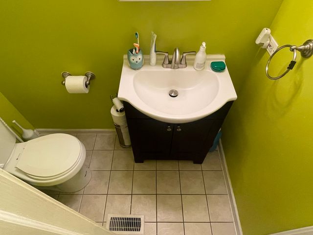 2915 W Granville Avenue 1E, Chicago, IL 60659