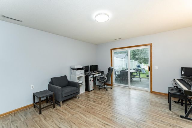 2809 Northern Valley Drive NE, Rochester, MN 55906