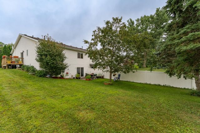 2809 Northern Valley Drive NE, Rochester, MN 55906