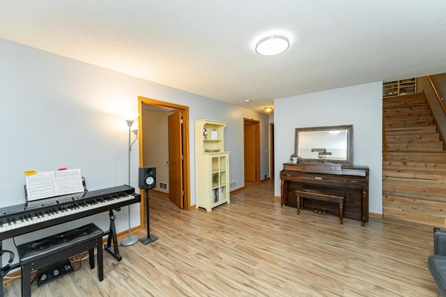 2809 Northern Valley Drive NE, Rochester, MN 55906