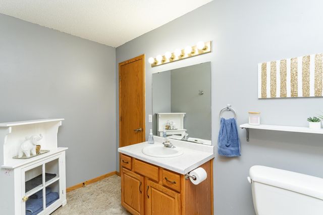 2809 Northern Valley Drive NE, Rochester, MN 55906