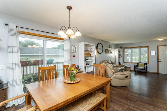 2809 Northern Valley Drive NE, Rochester, MN 55906