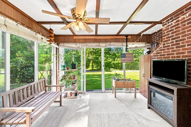 109 Providence St, Uxbridge, MA 01569