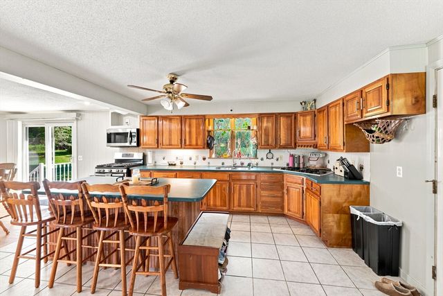 109 Providence St, Uxbridge, MA 01569