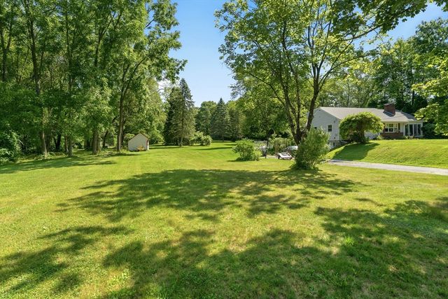 109 Providence St, Uxbridge, MA 01569