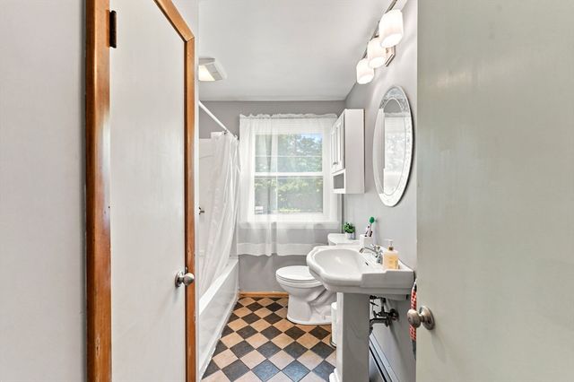 109 Providence St, Uxbridge, MA 01569