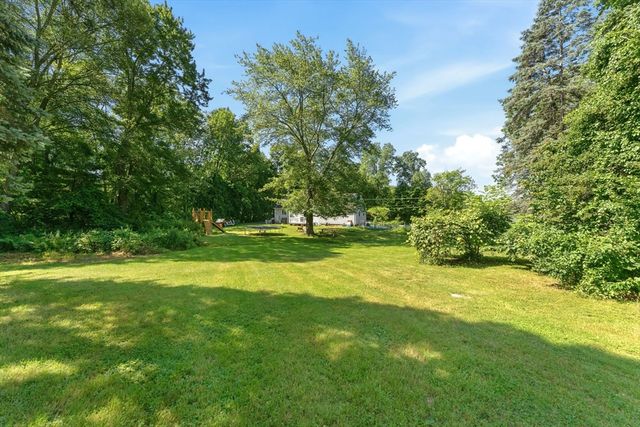 109 Providence St, Uxbridge, MA 01569