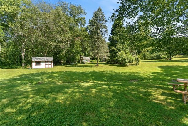 109 Providence St, Uxbridge, MA 01569