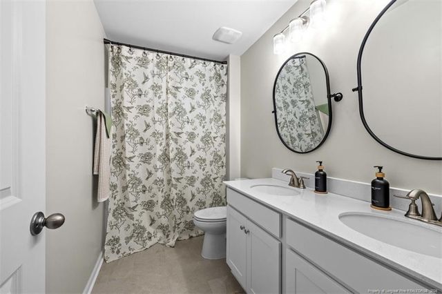 192 Walters Run Drive, Raeford, NC 28376