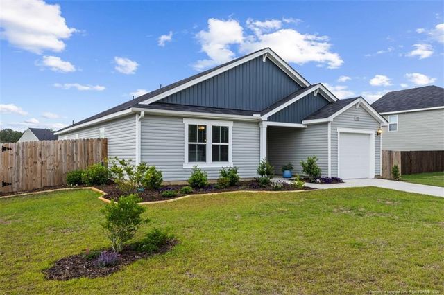 192 Walters Run Drive, Raeford, NC 28376