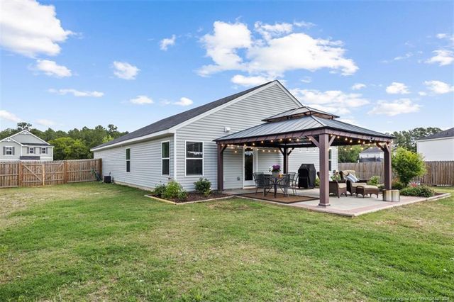 192 Walters Run Drive, Raeford, NC 28376
